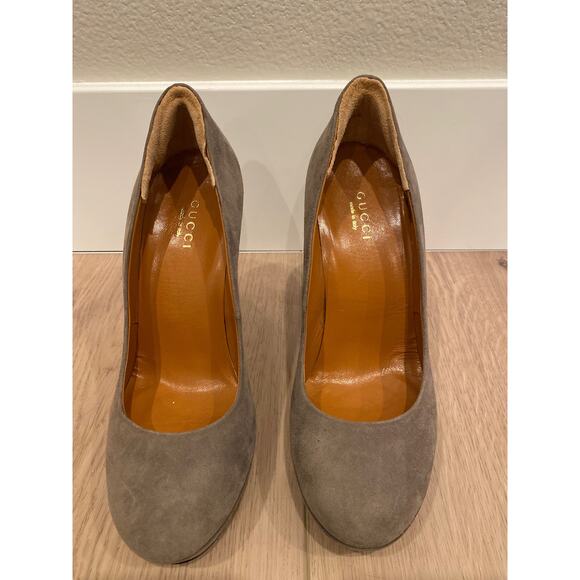Gucci Suede Taupe Round Toe Heel Platform Pumps Taupe 36 - Picture 2 of 7